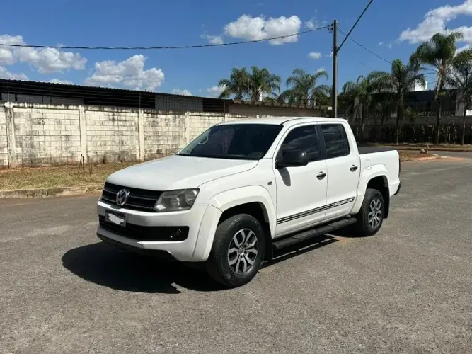 Volkswagen Amarok Trendline CD 2.0 16V TDI 4X4 Dies 2015