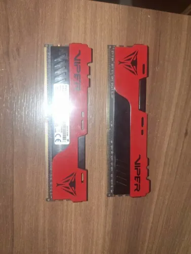 Memória RAM Patriot Viper DDR4 8GB - R$ 400