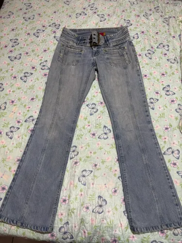 Calça spezzato flare cintura baixa y2k