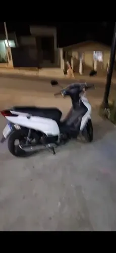 Vende ou troca por carro.