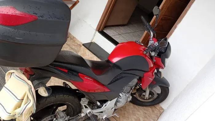 CB 300R 2015 CONSERVADA