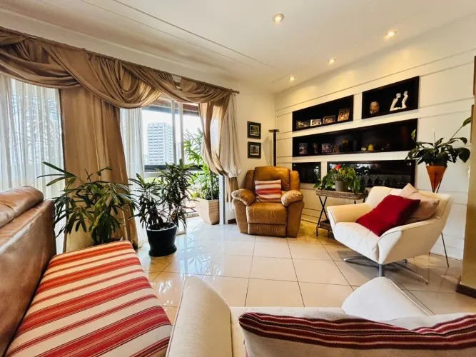 Cobertura para venda em Santo Amaro com 4 quartos, sendo 4 suítes, 250m²