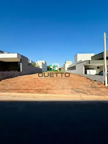 Venda - Terreno em condomínio - Estância Hípica - Nova Odessa - SP