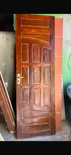 Porta de madeira para quarto
