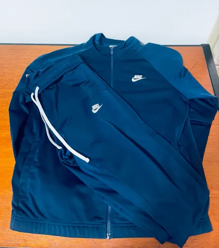vendo conjunto track suit Nike original