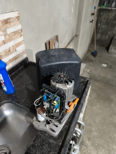 Motor de portão eletrônico(Defeito)