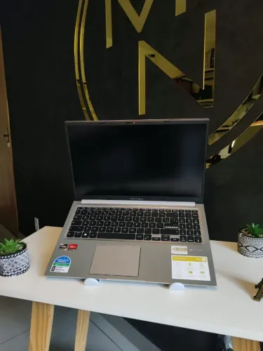 NOTEBOOK ASUS VIVOBOOK RYZEN 7!!