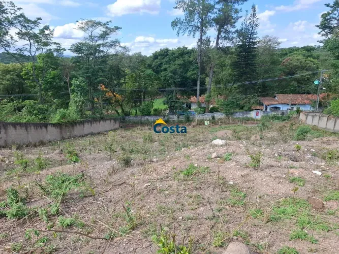 Chácara Residencial à Venda em Betim Bairro Casa Amarela, Com Registro e Escritura