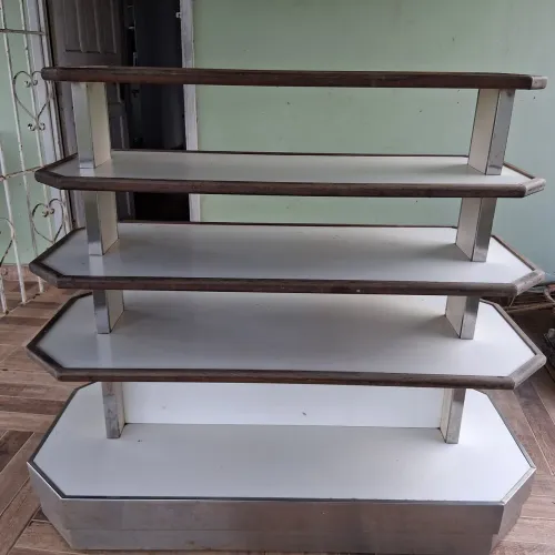 Vendo gôndola para comércio