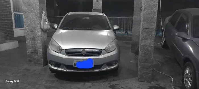 Fiat Grand Siena Essence Dual. 1.6 Flex 16V 2013
