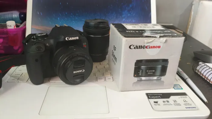 Canon EOS Rebel T6 + Lente 50mm f/1.8 STM + 18-55mm - Excelente Estado