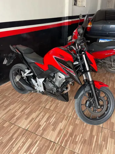 Honda cb 300 f 2023
