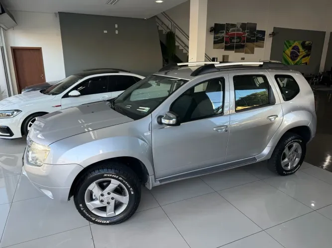 Renault Duster Dynamique 2.0 Hi-flex 16V Aut. 2013