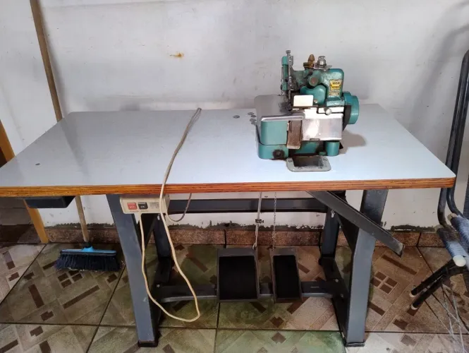 Vendo overloque semi industrial