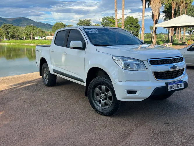 Chevrolet S10 Pick-up LT 2.5 Flex 4X4 CD 2015