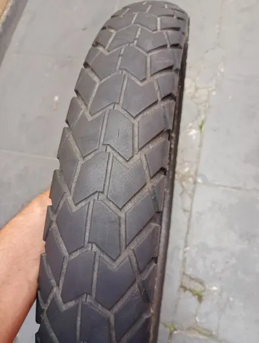 Pneu dianteiro 90 90 21 Michelin - Falcon 400 /XRE300 /XT 660