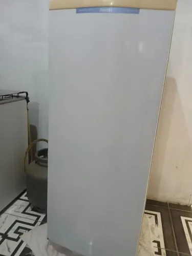 Geladeira Consul com degelo