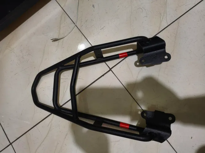 Suporte bauleto cb300 da givi 100 reais