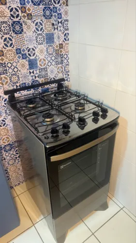 VENDO FOGÃO 4 BOCAS E FORNO