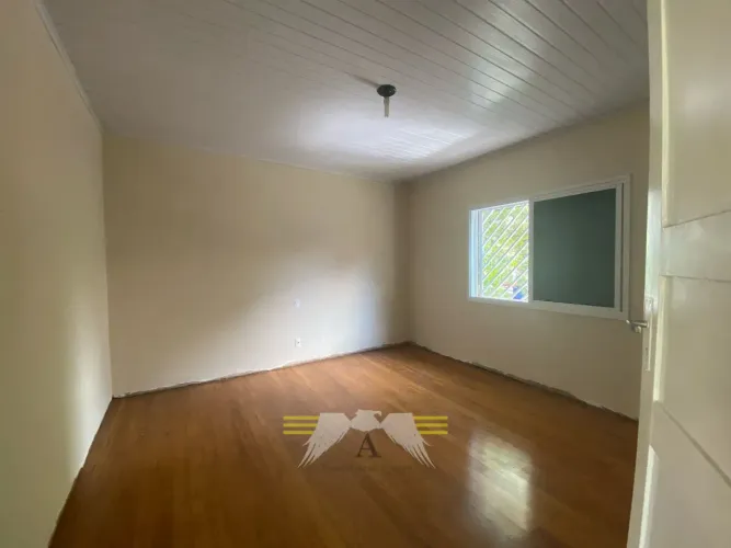 Sobrado de 115m² no Belém: Espaço, Localização Imbatível e Potencial para Criar o Seu Lar 