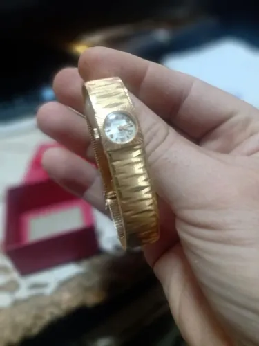 Relógio feminino ouro 18k
