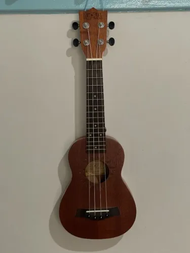 Ukulele Soprano - ALOHA
