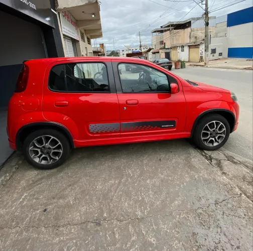 Fiat Uno Sporting 1.4 EVO Fire Flex 8V 4P 2013