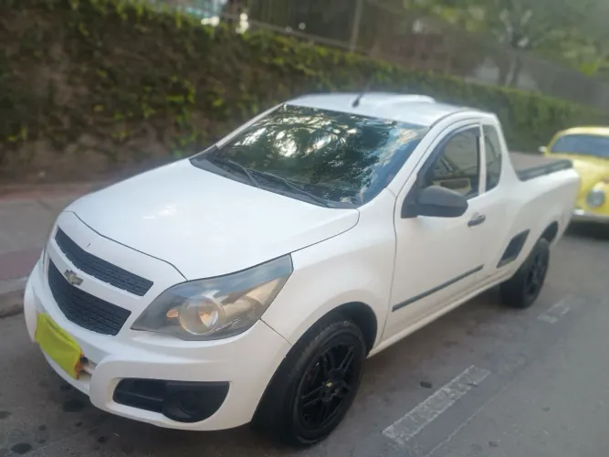 Chevrolet Montana LS 1.4 Econoflex 8V 2P 2013