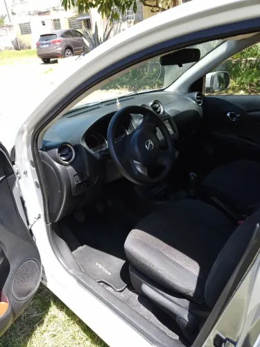 Nissan Versa SL 1.6 16V Flex Fuel 4P Mec. 2013
