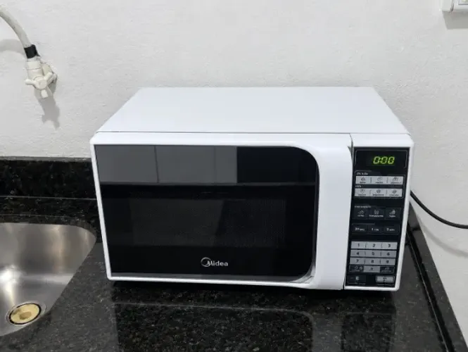 Micro-ondas Midea completo funcionando perfeitamente