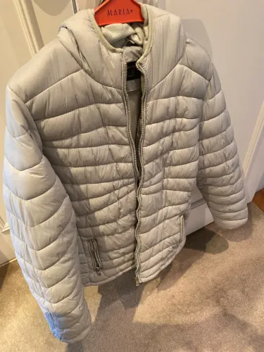 Jaqueta puffer azul claro