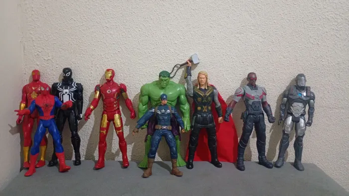 Bonecos Marvel Hasbro 2014-2018 (pequenas avarias/arranhões)