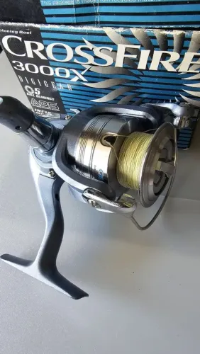 Molinete Daiwa Cross Firefox 3000x