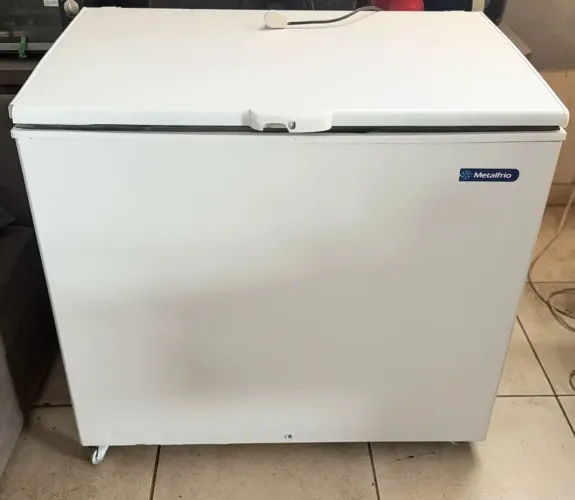 Freezer metalfrio 293 litros conservado funcionando perfeitamente