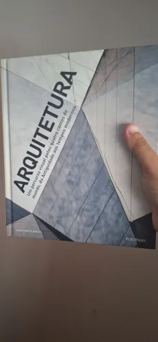 Arquitetura. Um Percurso Visual Pelos Quatro Cantos do Mundo(USADO<br>((USADOEdição Português