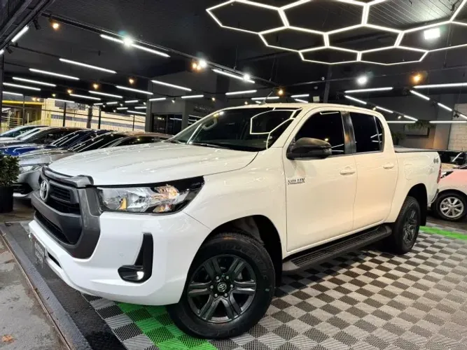Toyota Hilux CD SR 4X4 2.8 TDI Diesel Aut. 2024