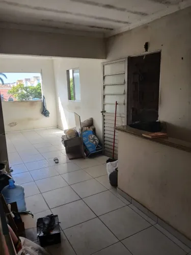 Vende-se casa com 50m^2