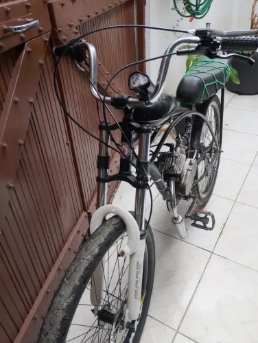 Vendo Motorizada motor 2 tempos 80CC