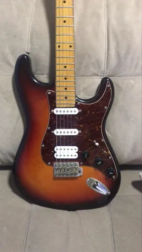 Guitarra Tagima made in brazil logo fender