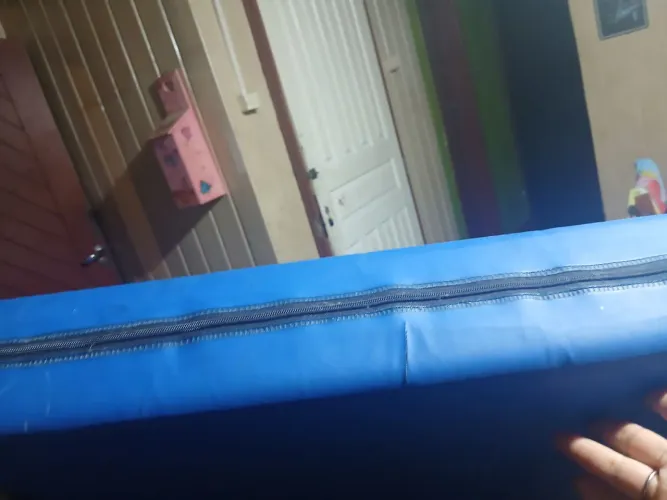 Vendo um colchão de solteiro 