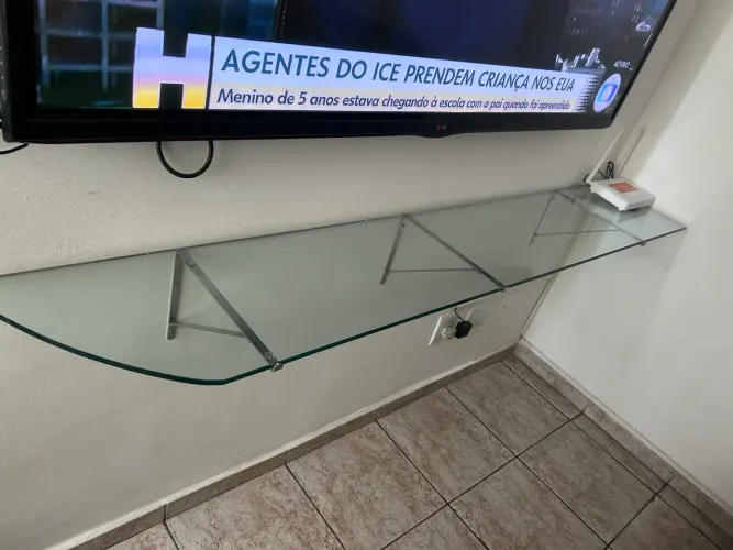 Bancada, prateleira de vidro