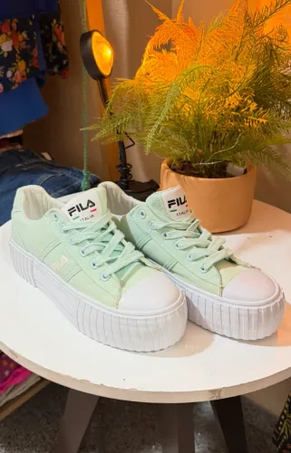 TENIS