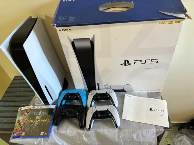 Ps5 + 4 controles + 2 jogos