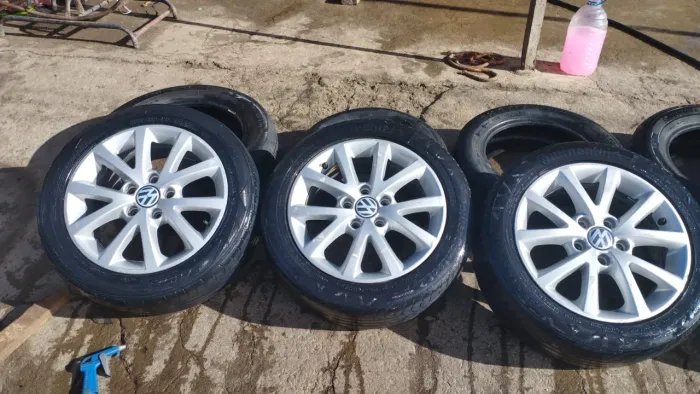 Rodas originais jetta aro 16