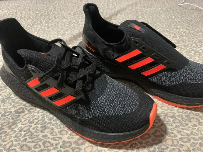 Tênis adidas primeira linha 