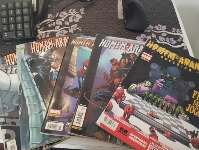 HQs homem aranha (5 reais por cada)