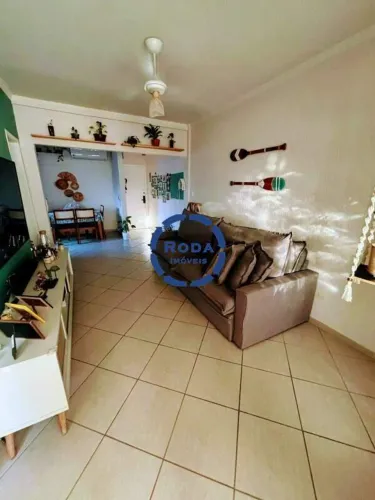 Apartamento 2 dorms, Porteira Fechada, a poucos passos da praia!