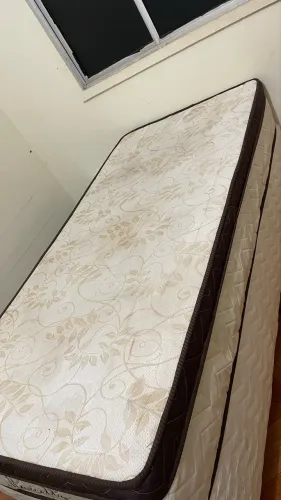 Cama de solteiro base + colchão