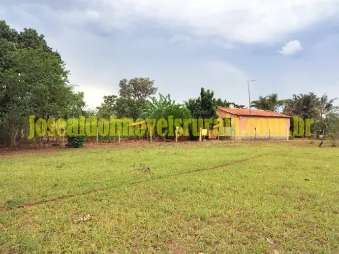 Sítio com Ótima Estrutura - 7,67 hectares 23 km Uberlândia/MG