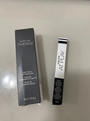 Maquiagem Mary Kay (base + batom líquido mate MK)